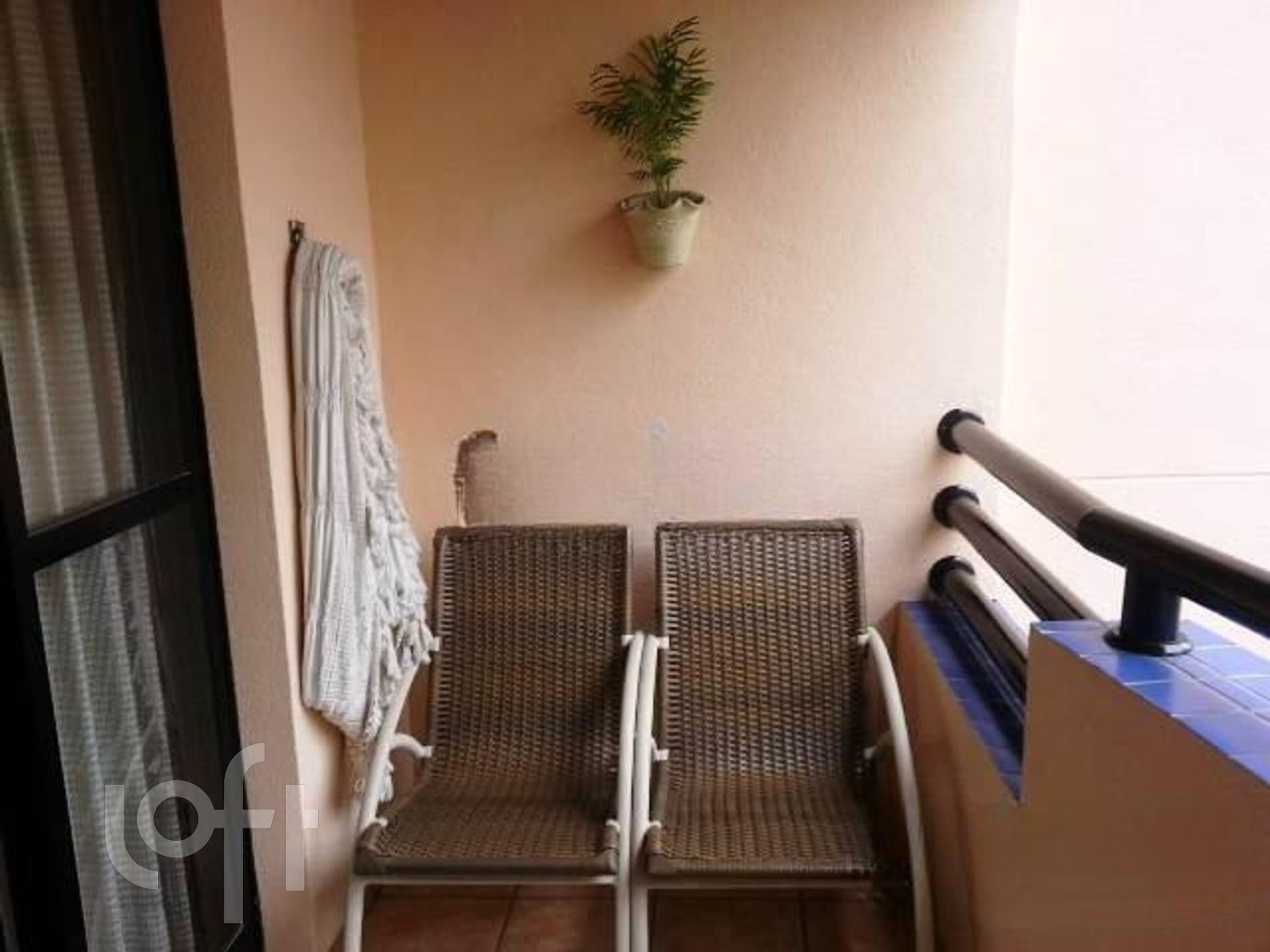 Apartamento à venda com 3 quartos, 87m² - Foto 2