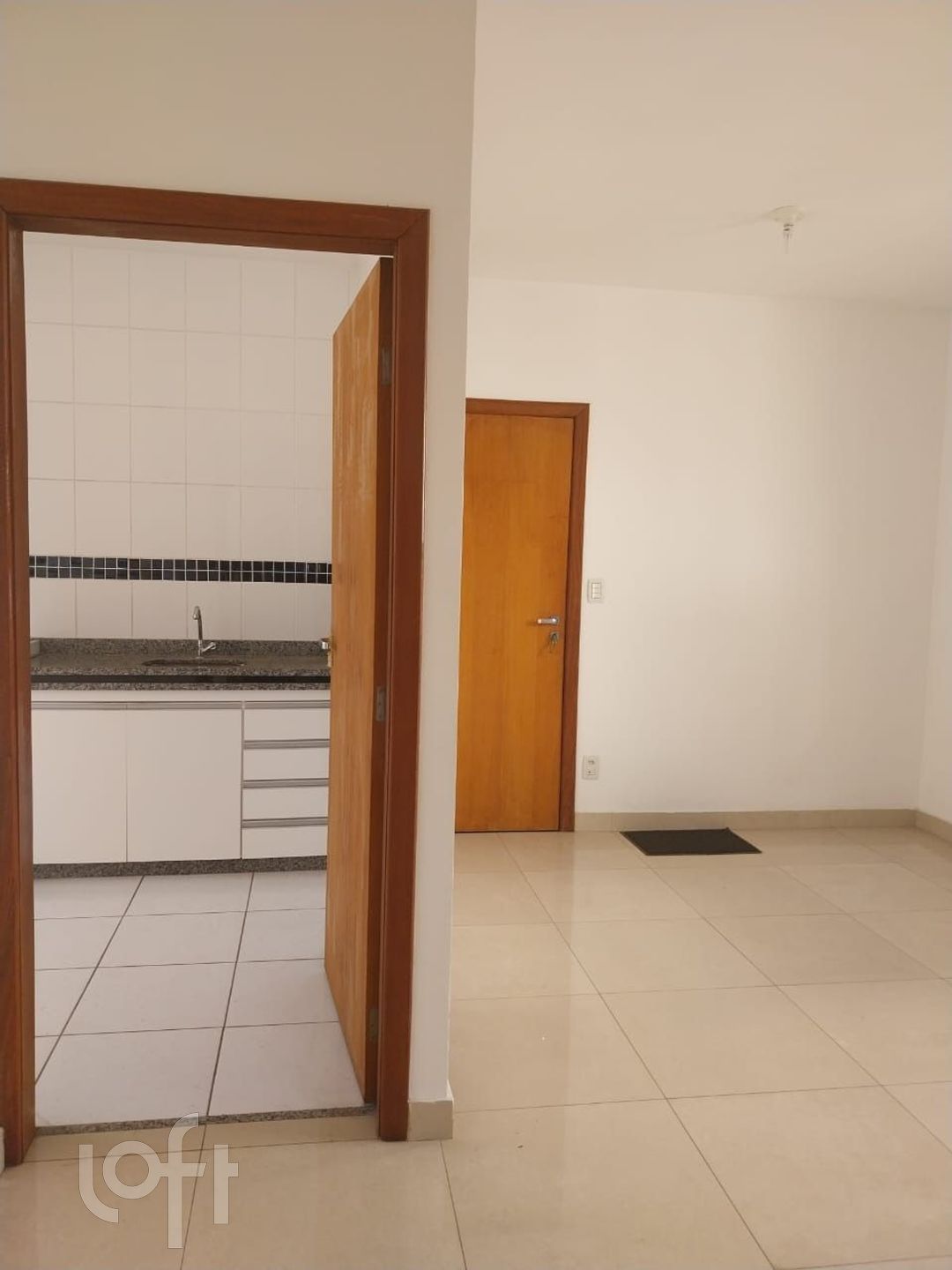 Apartamento à venda com 3 quartos, 90m² - Foto 2