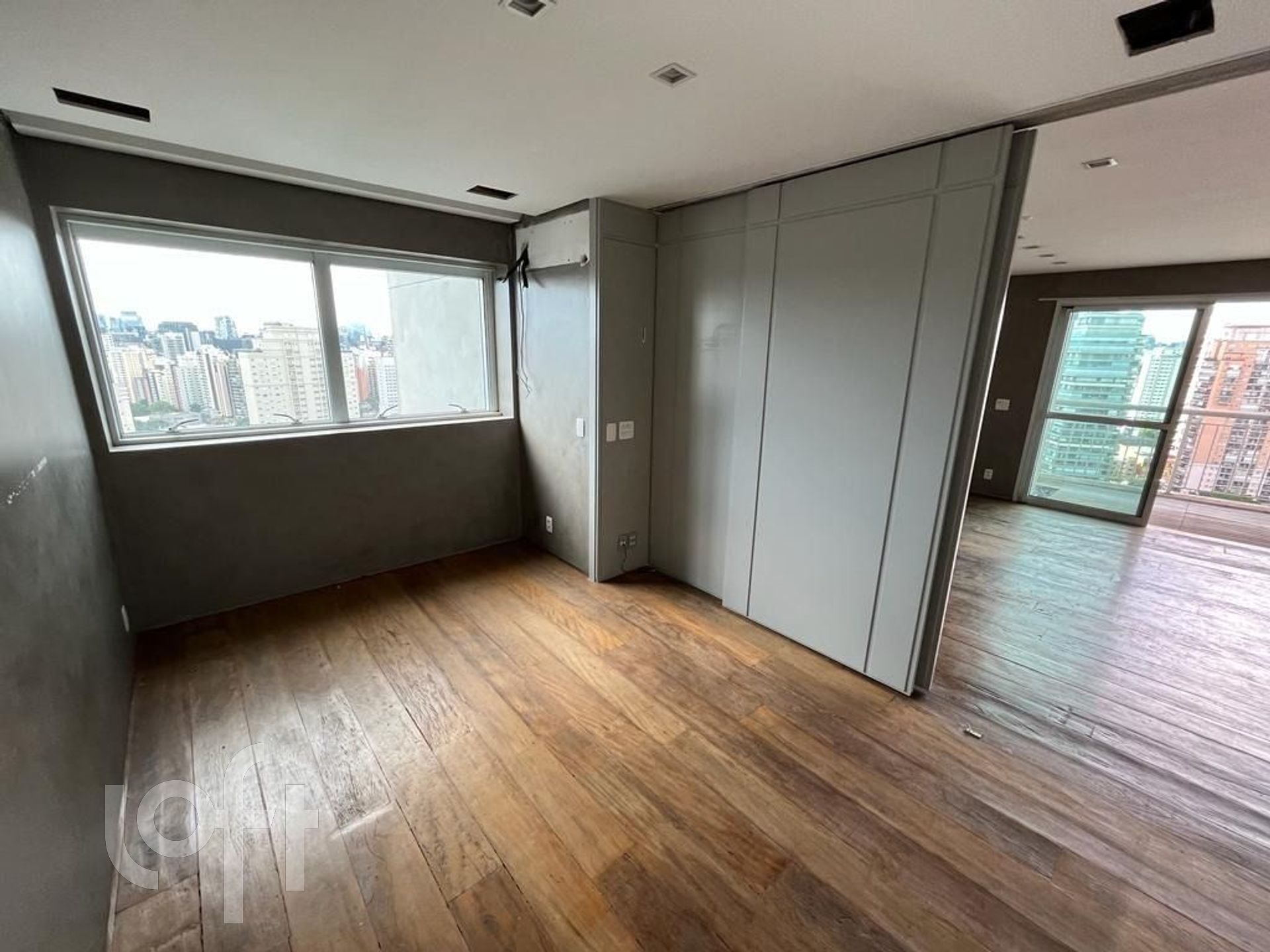 Apartamento à venda com 1 quarto, 103m² - Foto 1