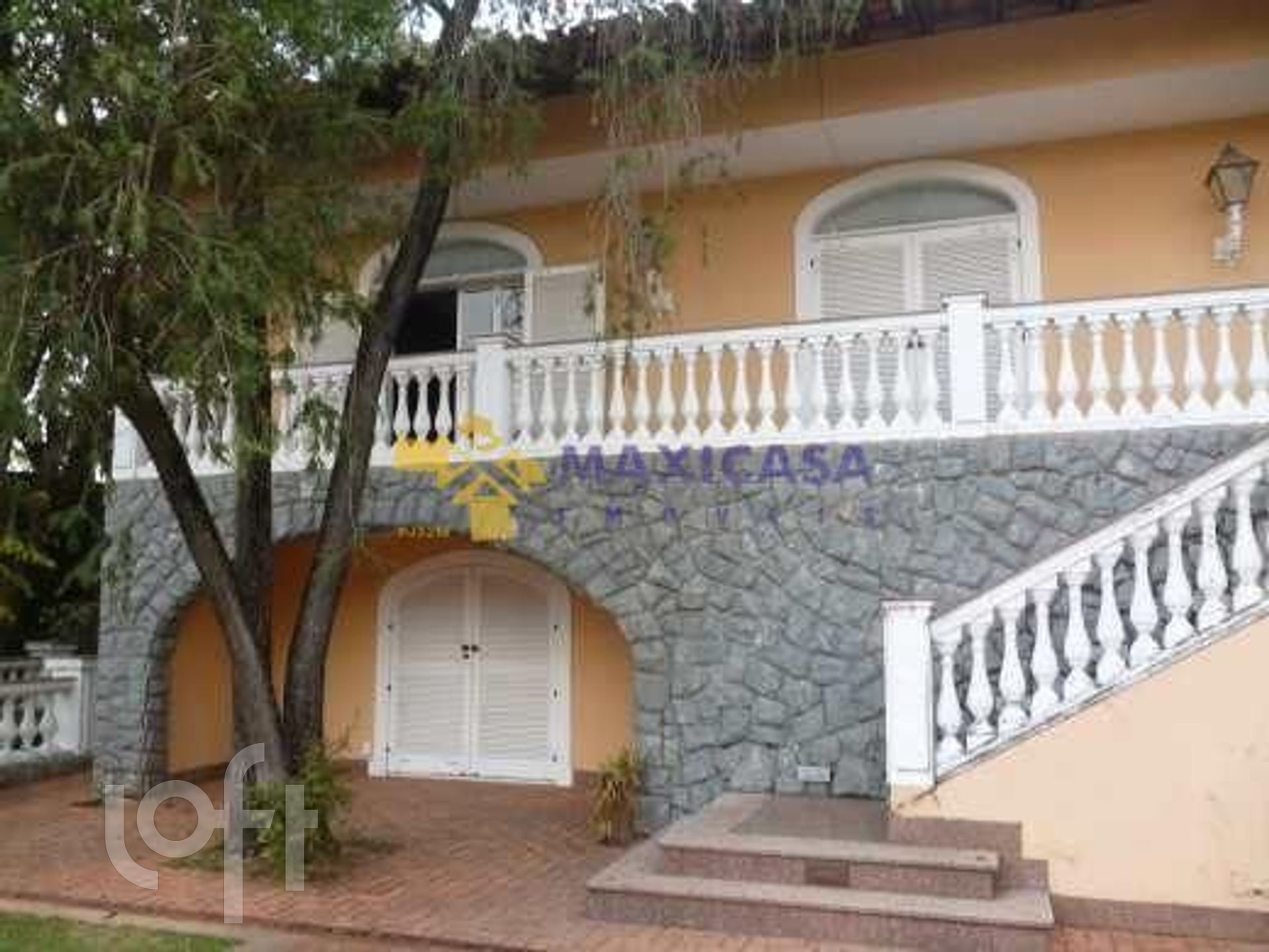 Casa à venda com 6 quartos, 1000m² - Foto 1