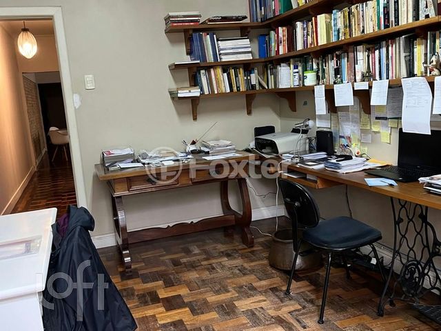 Apartamento com 124m², 3 dormitórios, 1 suíte, Petrópolis em Porto Alegre