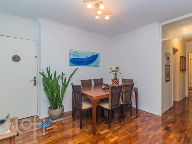 Apartamento com 109m², 3 dormitórios, 1 suíte, 1 vaga, Bom Fim em Porto Alegre