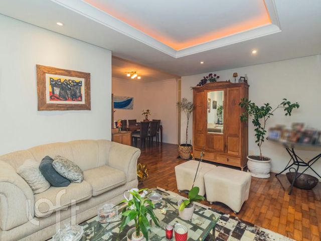 Apartamento com 109m², 3 dormitórios, 1 suíte, 1 vaga, Bom Fim em Porto Alegre