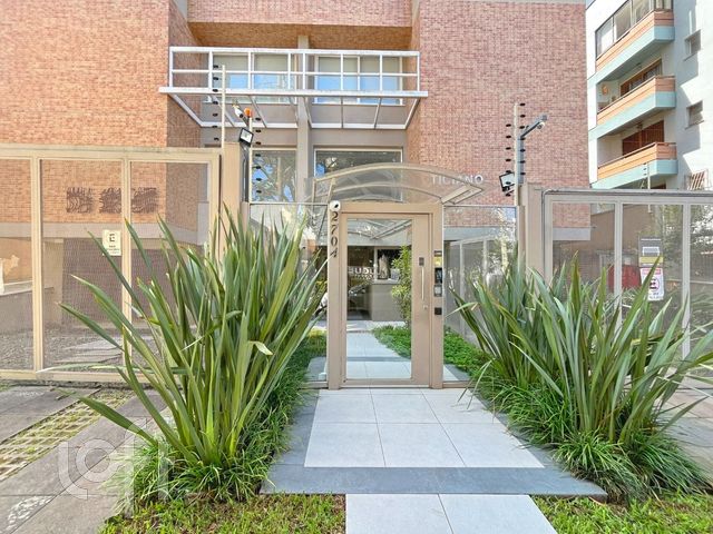 Apartamento com 62m², 2 dormitórios, 1 suíte, 2 vagas, Petrópolis em Porto Alegre