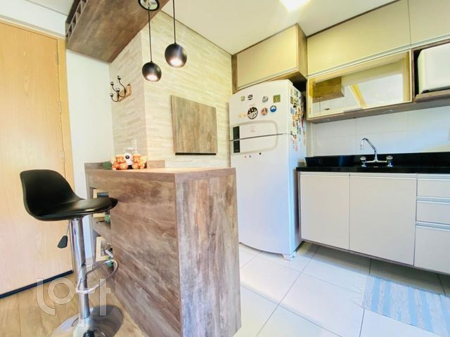 Apartamento com 61m², 2 dormitórios, 1 suíte, 2 vagas, Petrópolis em Porto Alegre