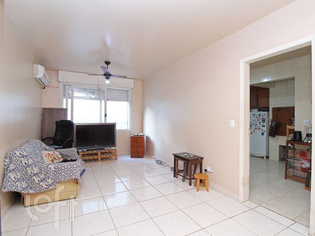 Apartamento com 89m², 3 dormitórios, 2 vagas, São João em Porto Alegre