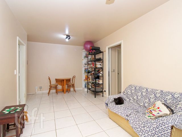 Apartamento com 89m², 3 dormitórios, 2 vagas, São João em Porto Alegre