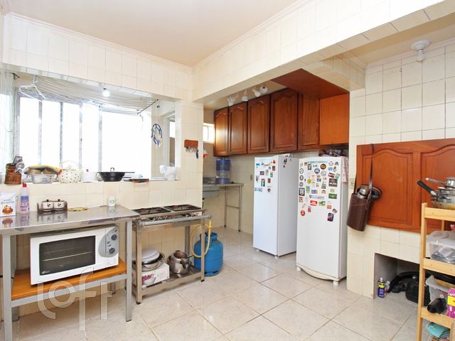 Apartamento com 89m², 3 dormitórios, 2 vagas, São João em Porto Alegre