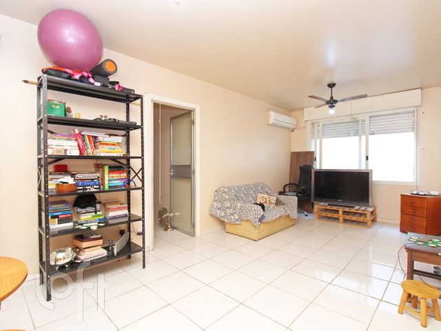 Apartamento com 89m², 3 dormitórios, 2 vagas, São João em Porto Alegre