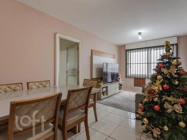 Apartamento com 89m², 3 dormitórios, 2 vagas, São João em Porto Alegre