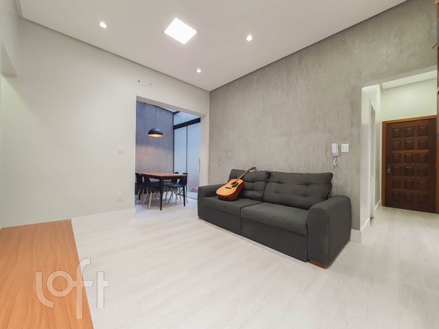 Apartamento com 71m², 2 dormitórios, Auxiliadora em Porto Alegre