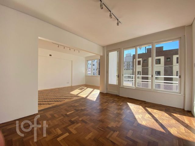 Apartamento com 108m², 2 dormitórios, 2 suítes, Independência em Porto Alegre