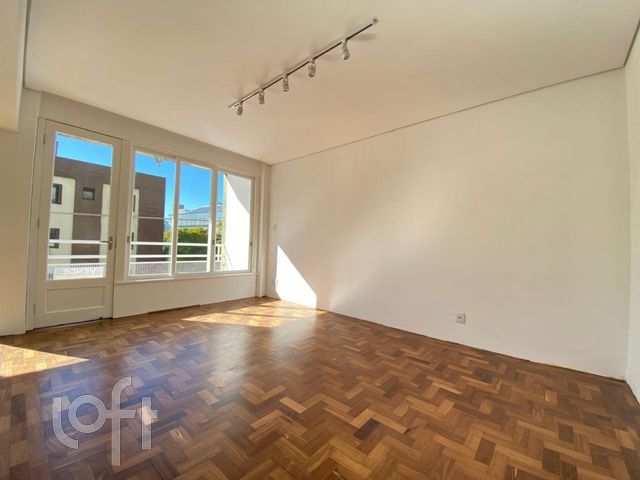 Apartamento com 108m², 2 dormitórios, 2 suítes, Independência em Porto Alegre