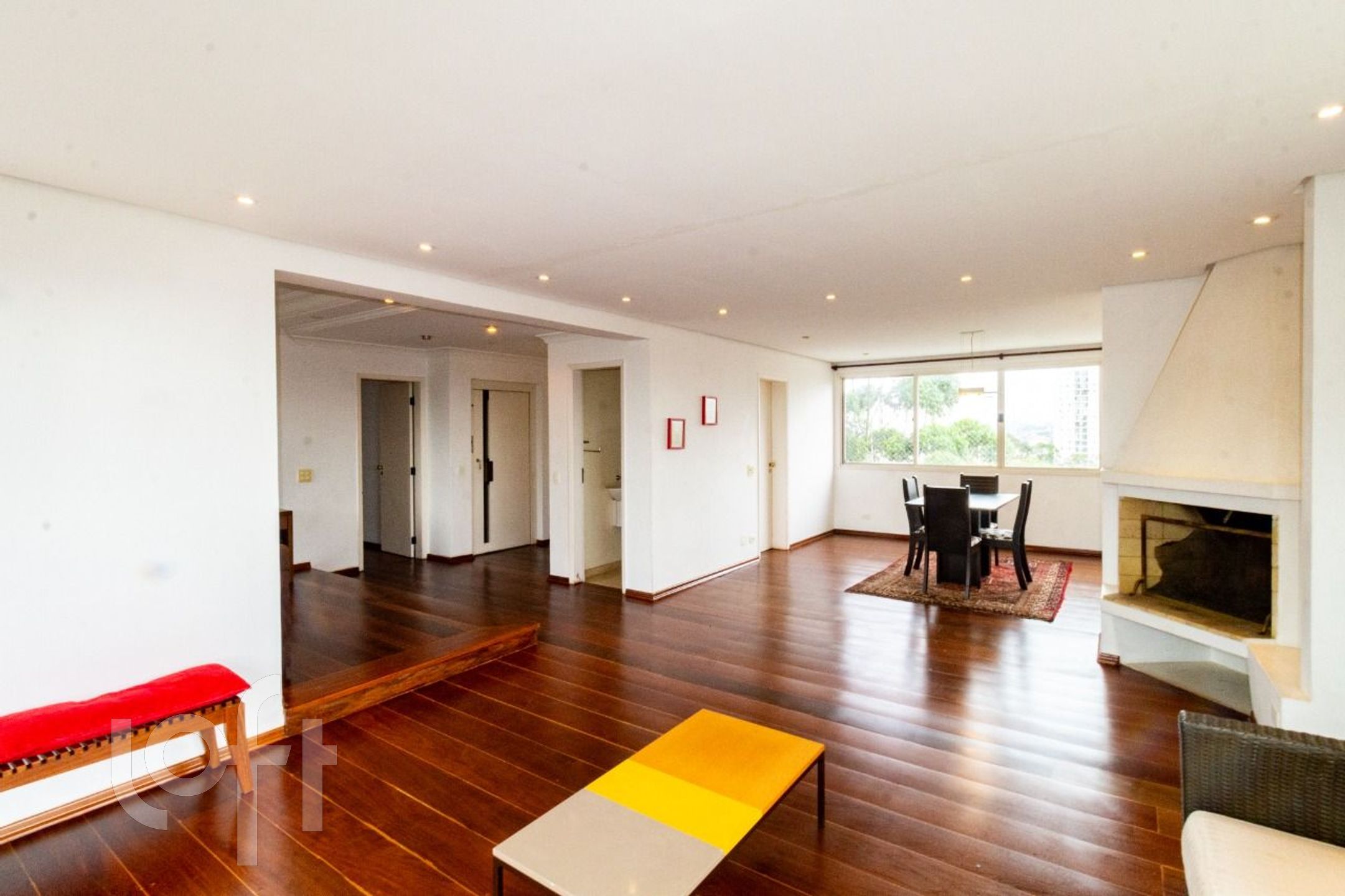 Apartamento à venda com 3 quartos, 186m² - Foto 4