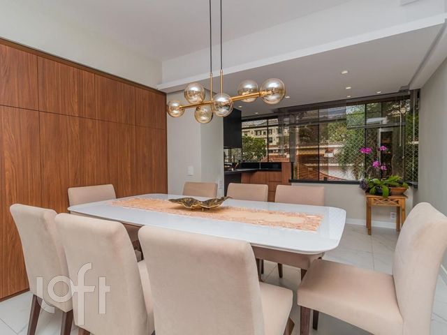 Apartamento com 109m², 3 dormitórios, 1 suíte, 1 vaga, Cristo Redentor em Porto Alegre