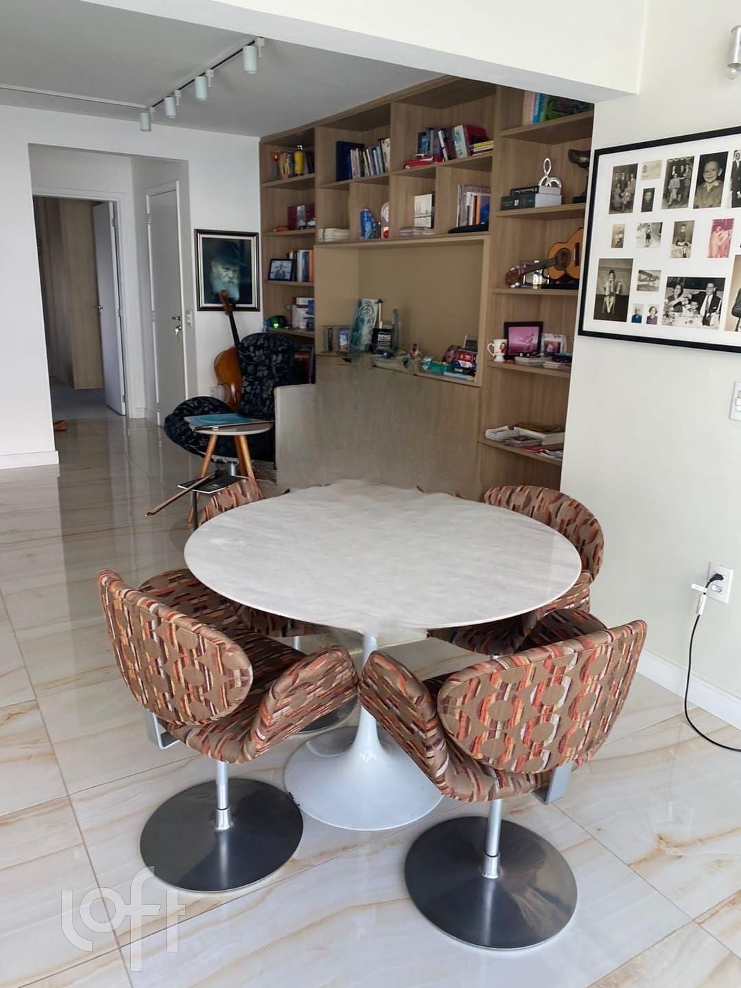 Apartamento à venda com 3 quartos, 157m² - Foto 10