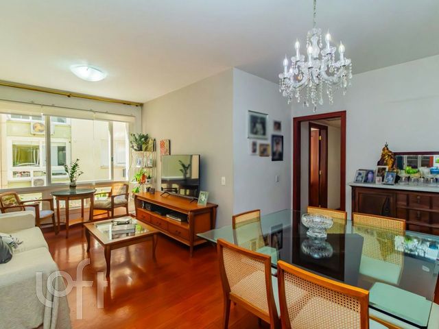 Apartamento com 100m², 3 dormitórios, 1 suíte, 1 vaga, Moinhos de Vento em Porto Alegre