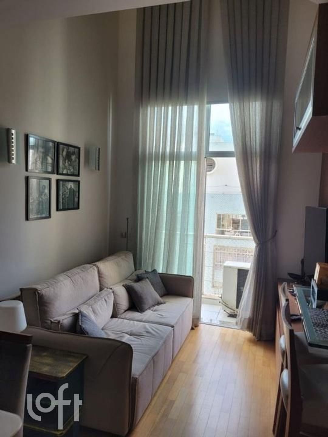 Apartamento à venda com 1 quarto, 50m² - Foto 1