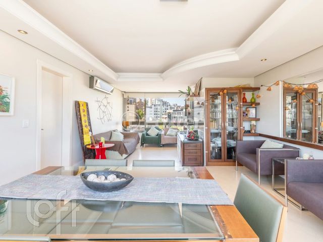 Apartamento com 114m², 3 dormitórios, 2 suítes, 2 vagas, Auxiliadora em Porto Alegre