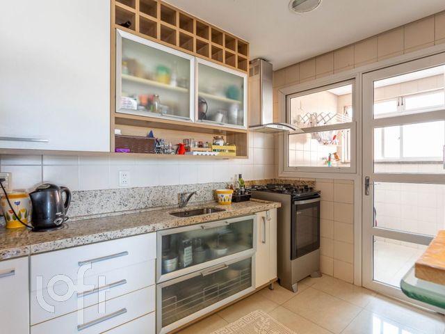 Apartamento com 167m², 2 dormitórios, 1 suíte, 2 vagas, Jardim Europa em Porto Alegre