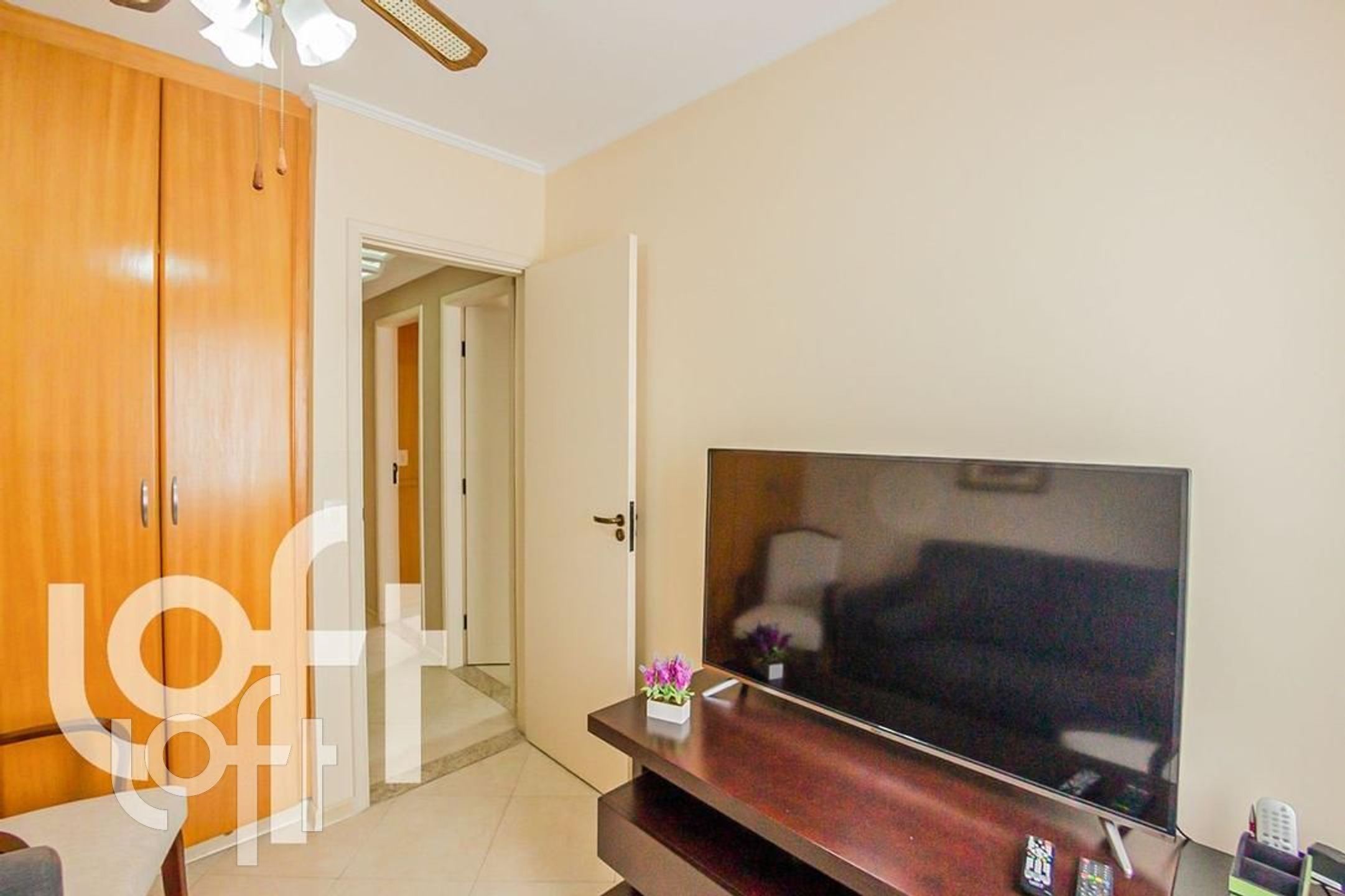 Apartamento à venda com 3 quartos, 75m² - Foto 4