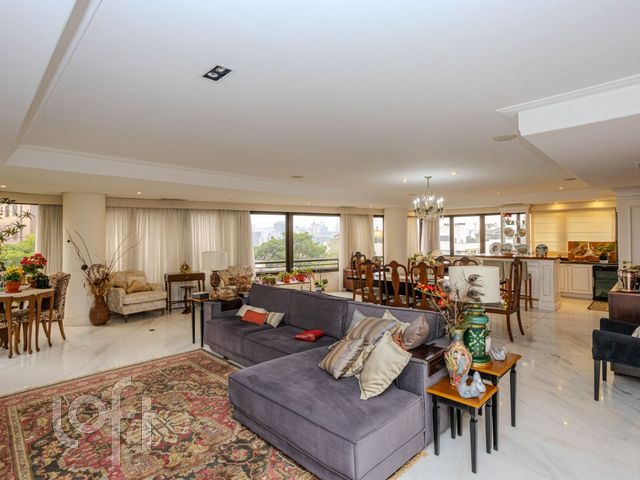 Apartamento com 260m², 3 dormitórios, 3 suítes, 4 vagas, Bela Vista em Porto Alegre