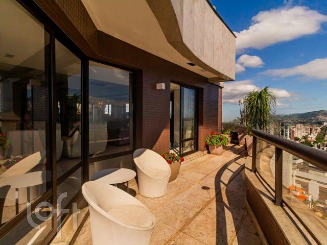 Apartamento com 488m², 4 dormitórios, 3 suítes, 4 vagas, Bela Vista em Porto Alegre