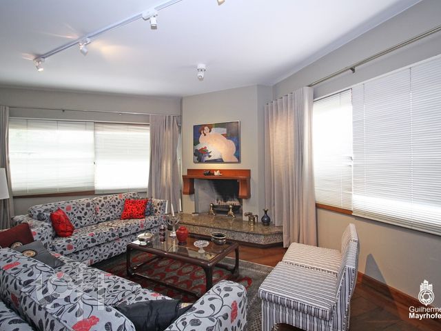 Apartamento com 270m², 3 dormitórios, 1 suíte, 3 vagas, Bela Vista em Porto Alegre