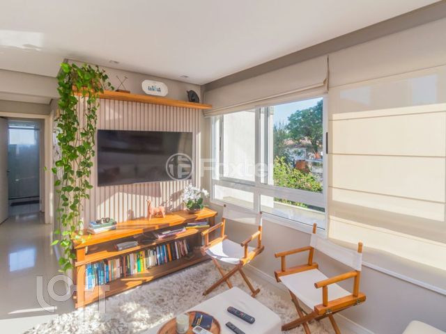 Apartamento com 68m², 2 dormitórios, 1 suíte, 1 vaga, Petrópolis em Porto Alegre