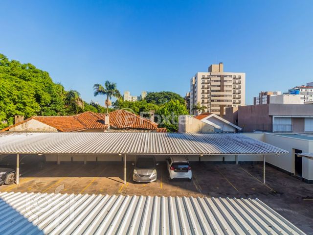 Apartamento com 68m², 2 dormitórios, 1 suíte, 1 vaga, Petrópolis em Porto Alegre