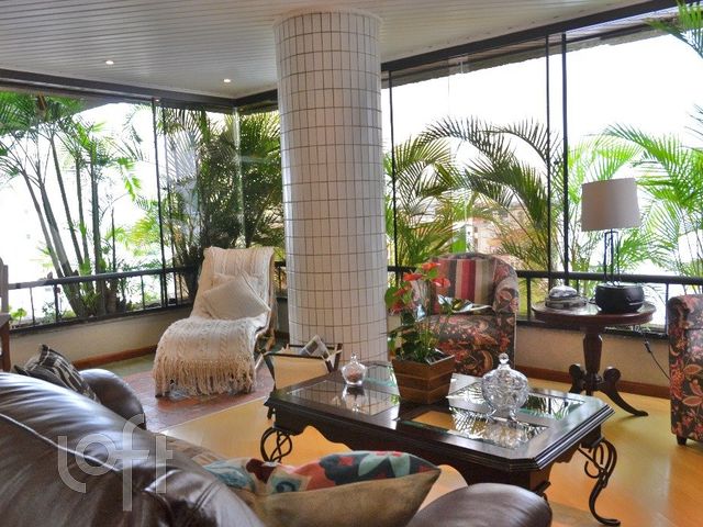 Apartamento com 296m², 3 dormitórios, 1 suíte, 3 vagas, São João em Porto Alegre