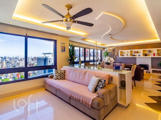 Apartamento com 157m², 3 dormitórios, 3 suítes, 2 vagas, Rio Branco em Porto Alegre