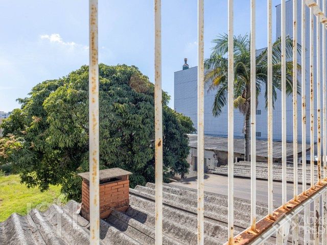 Casa com 280m², 3 dormitórios, 1 suíte, 2 vagas, Cristo Redentor em Porto Alegre