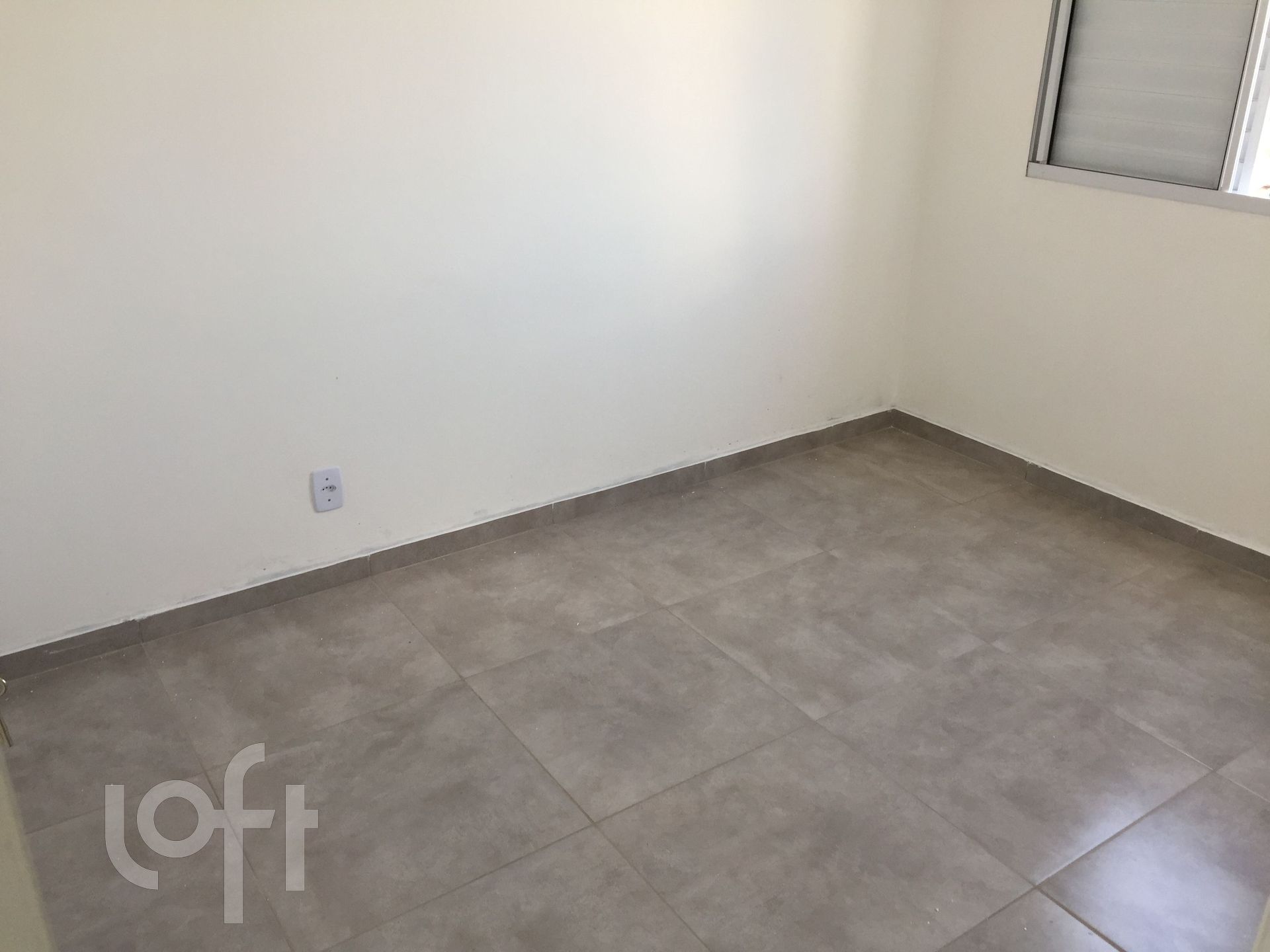 Apartamento à venda com 2 quartos, 44m² - Foto 4