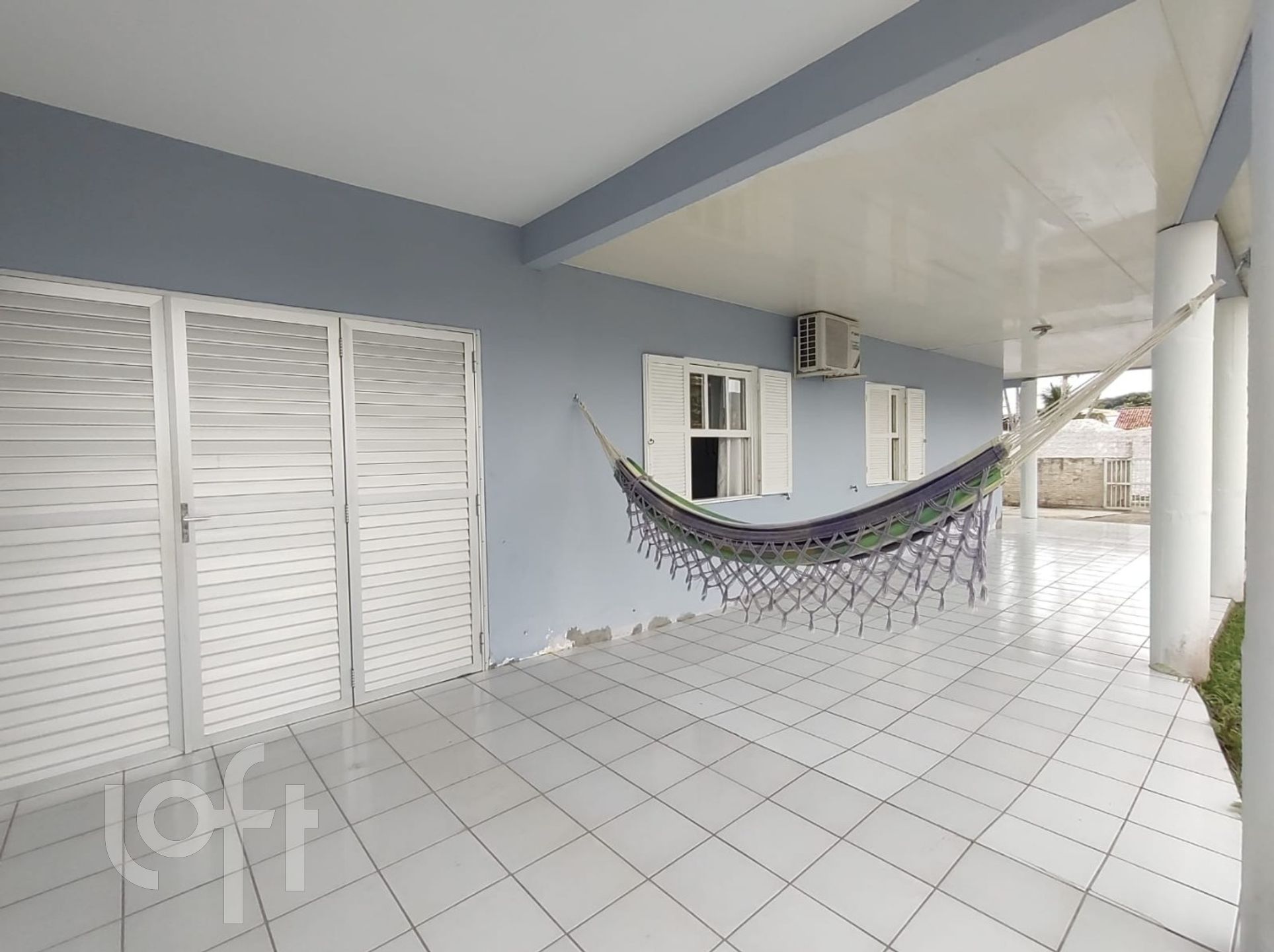 Casa Residencial com 101m², 4 quartos, 2 garagens, no bairro Pinheira em Palhoça