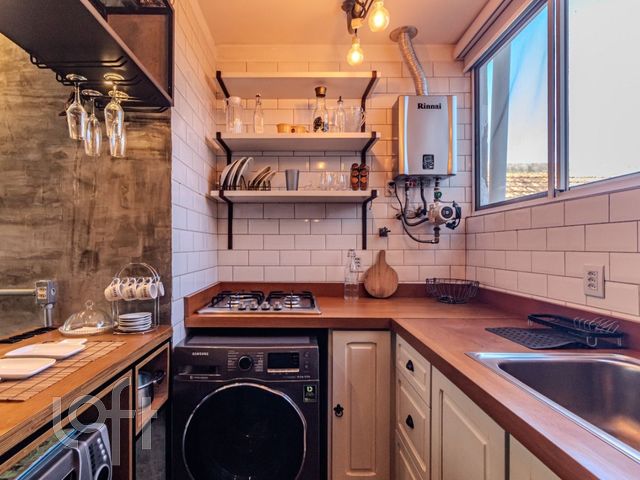 Apartamento com 35m², 1 dormitório, 1 vaga, Rio Branco em Porto Alegre