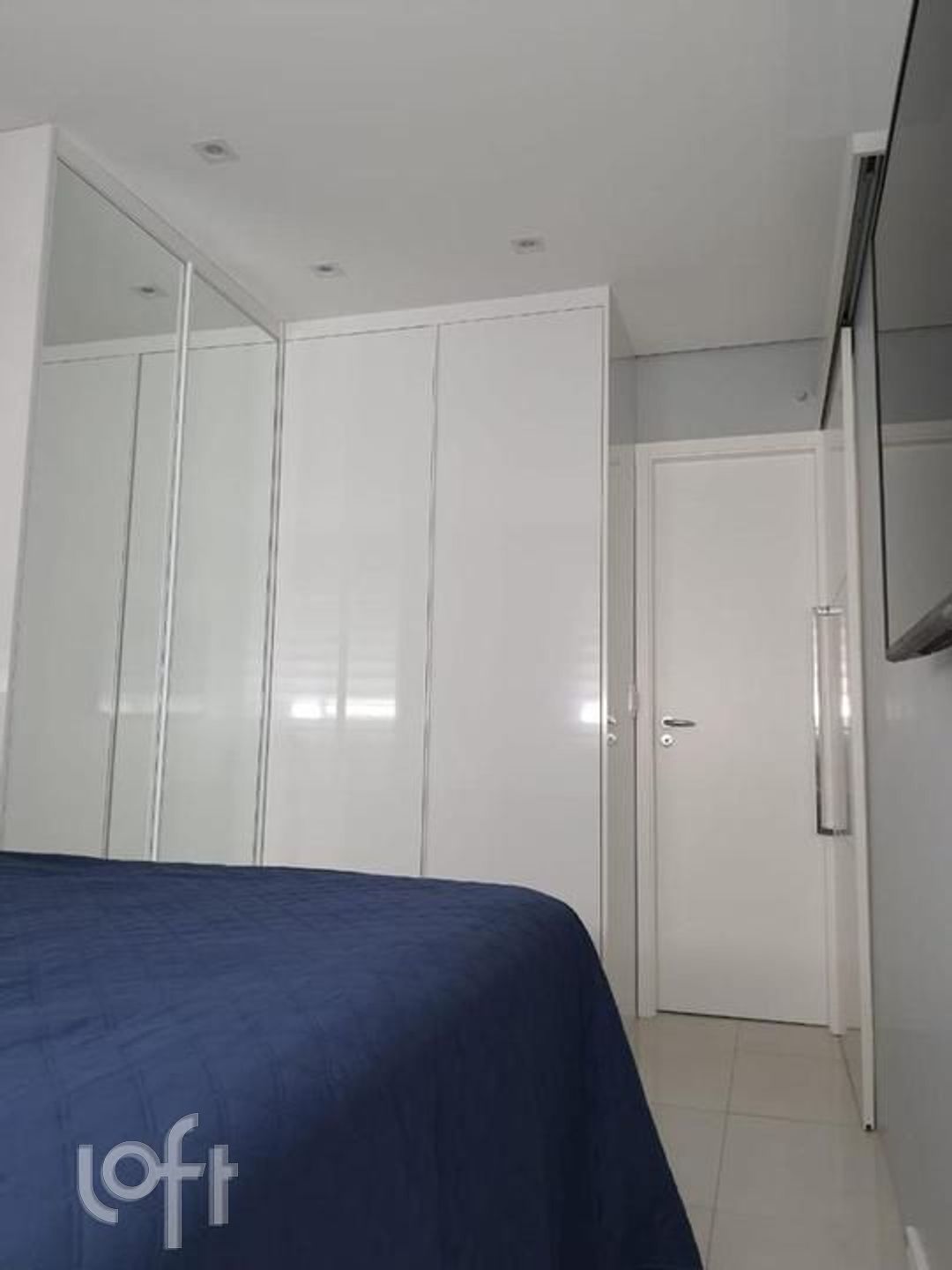 Apartamento à venda com 2 quartos, 63m² - Foto 4