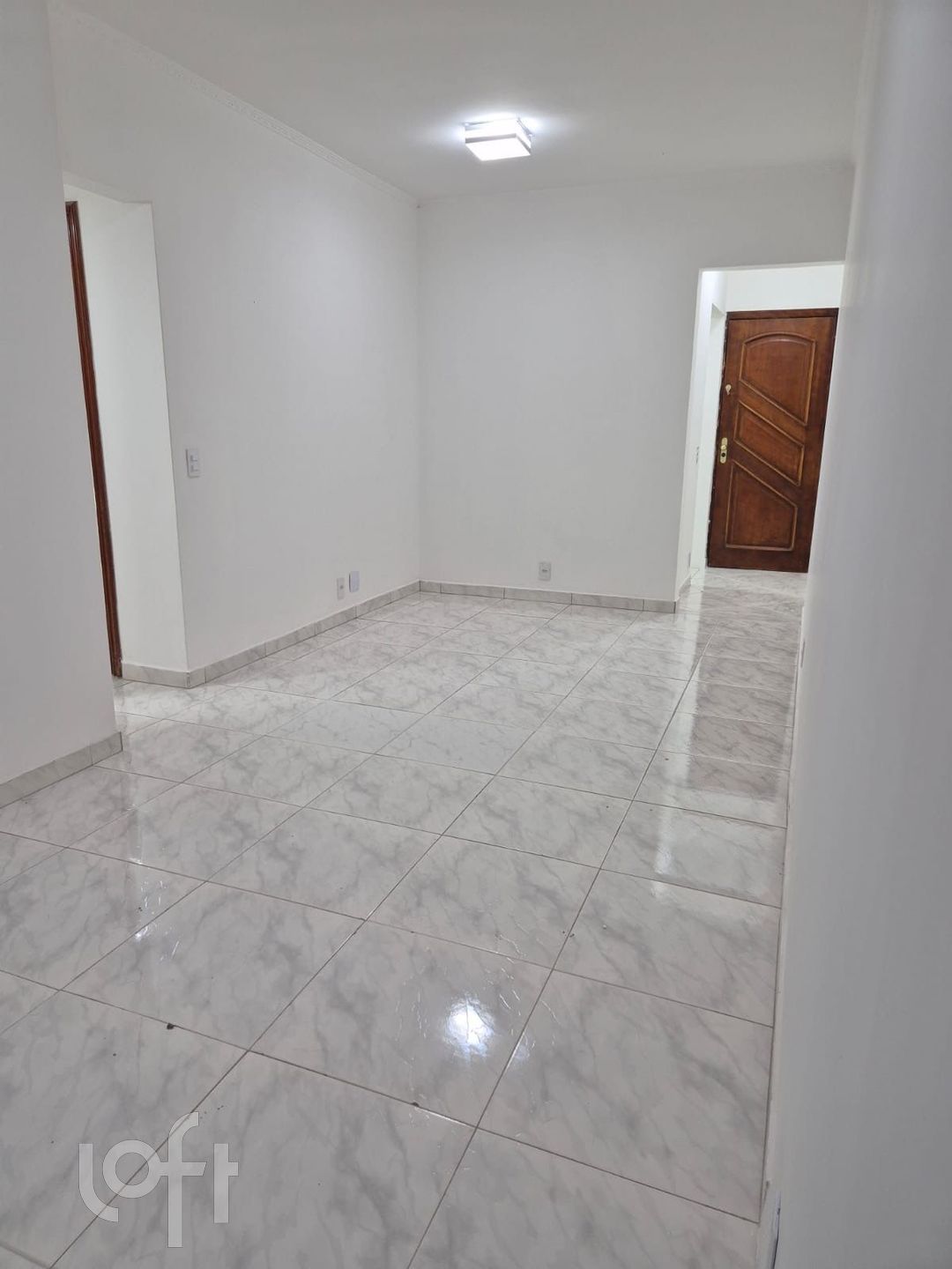 Apartamento à venda com 3 quartos, 74m² - Foto 2