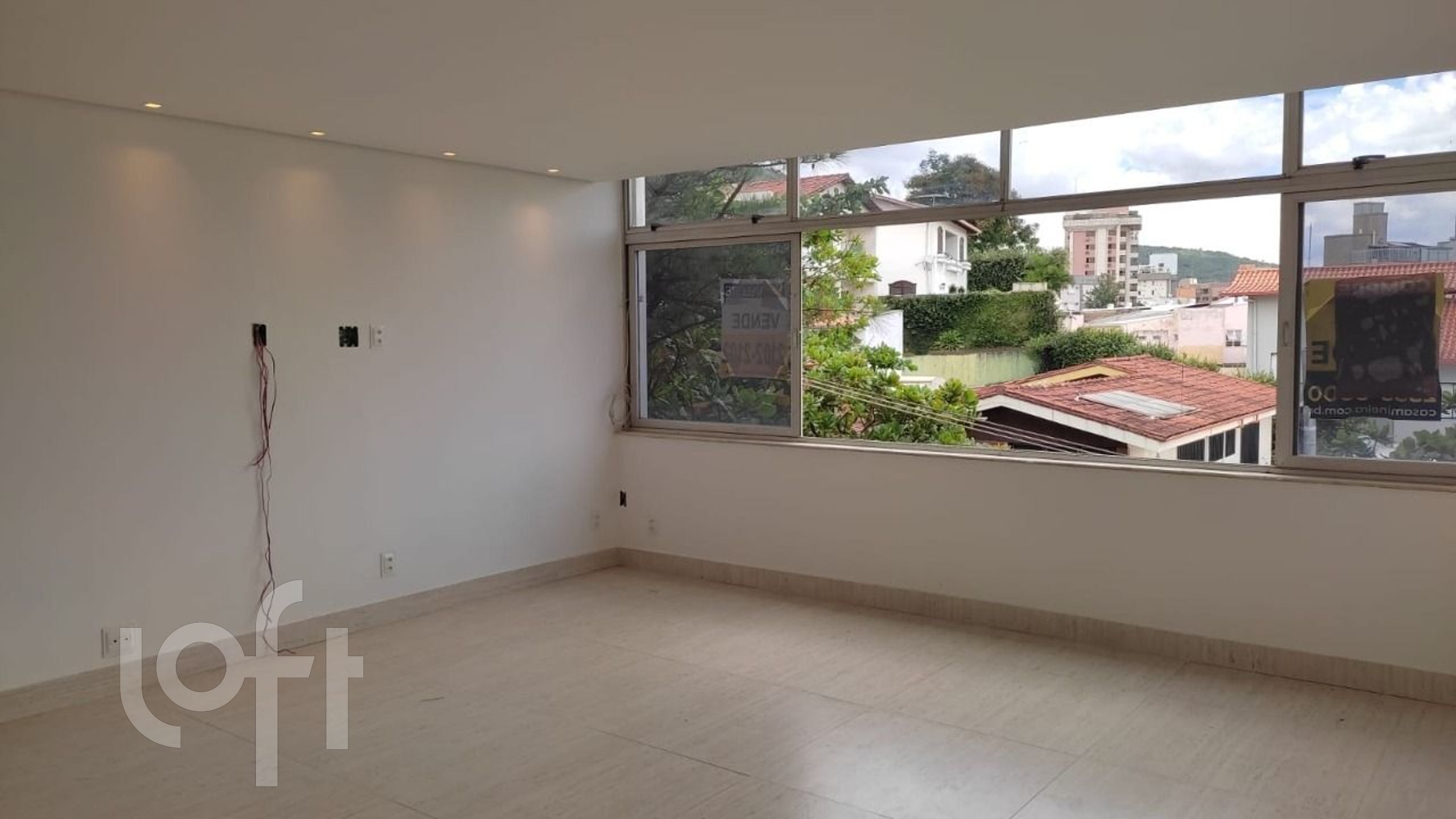 Apartamento à venda com 4 quartos, 170m² - Foto 2