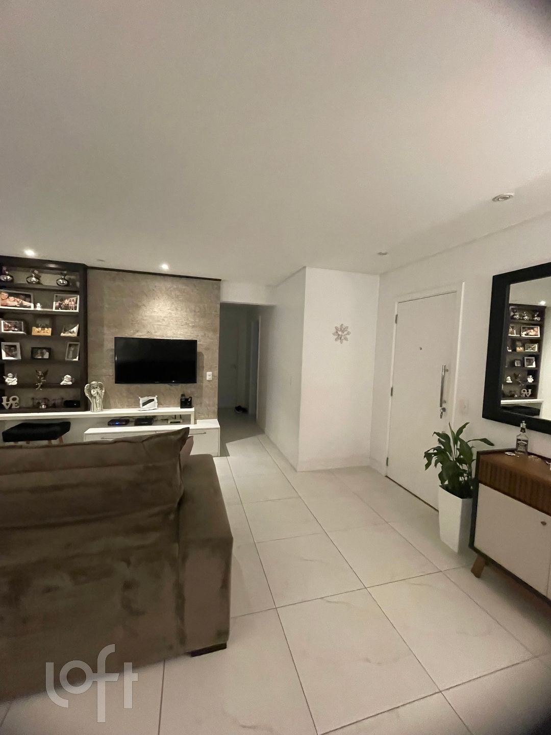 Apartamento à venda com 3 quartos, 109m² - Foto 1