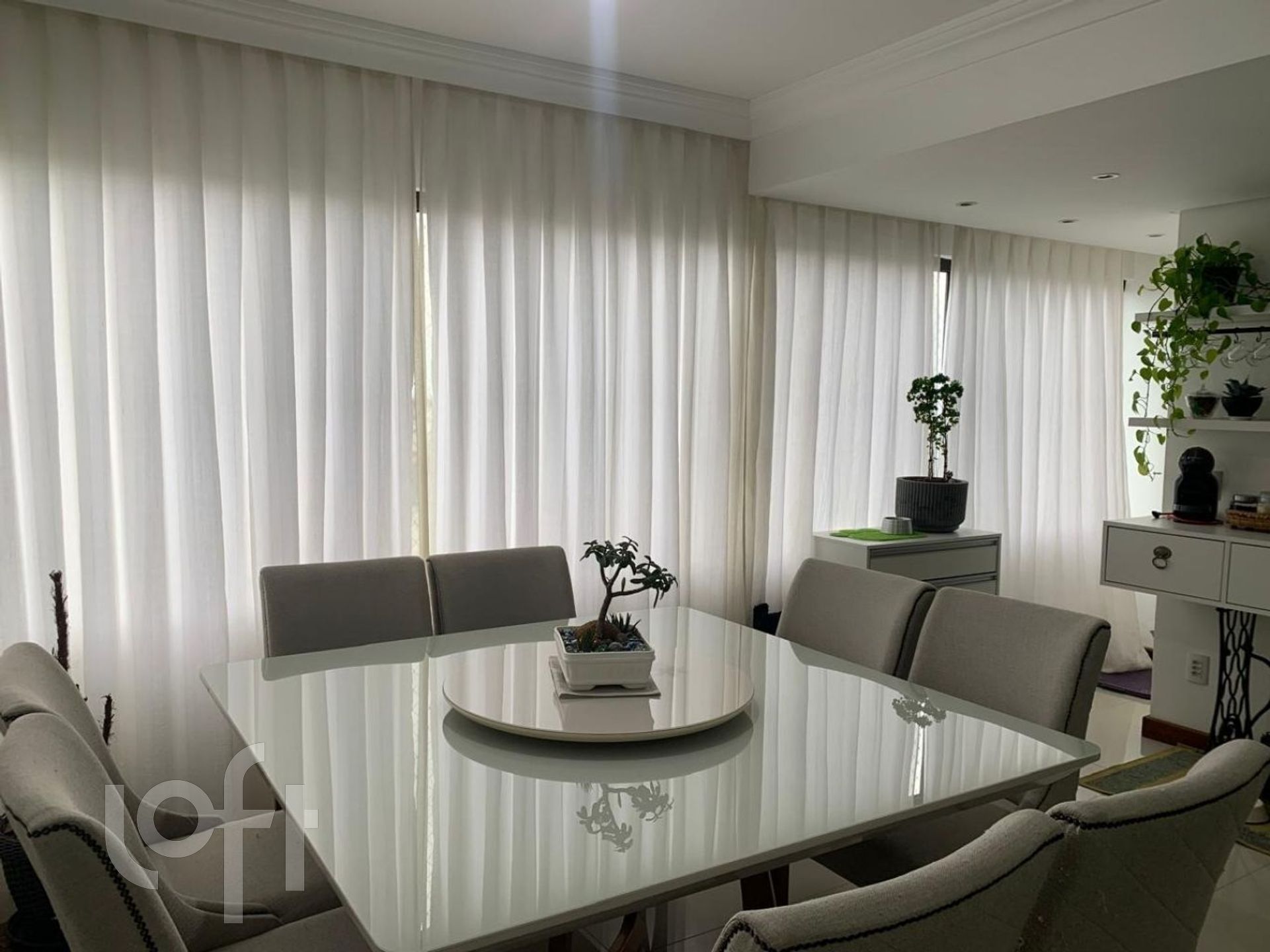 Apartamento à venda em São Sebastião com 83 m², 3 quartos, 1 suíte, 2 vagas