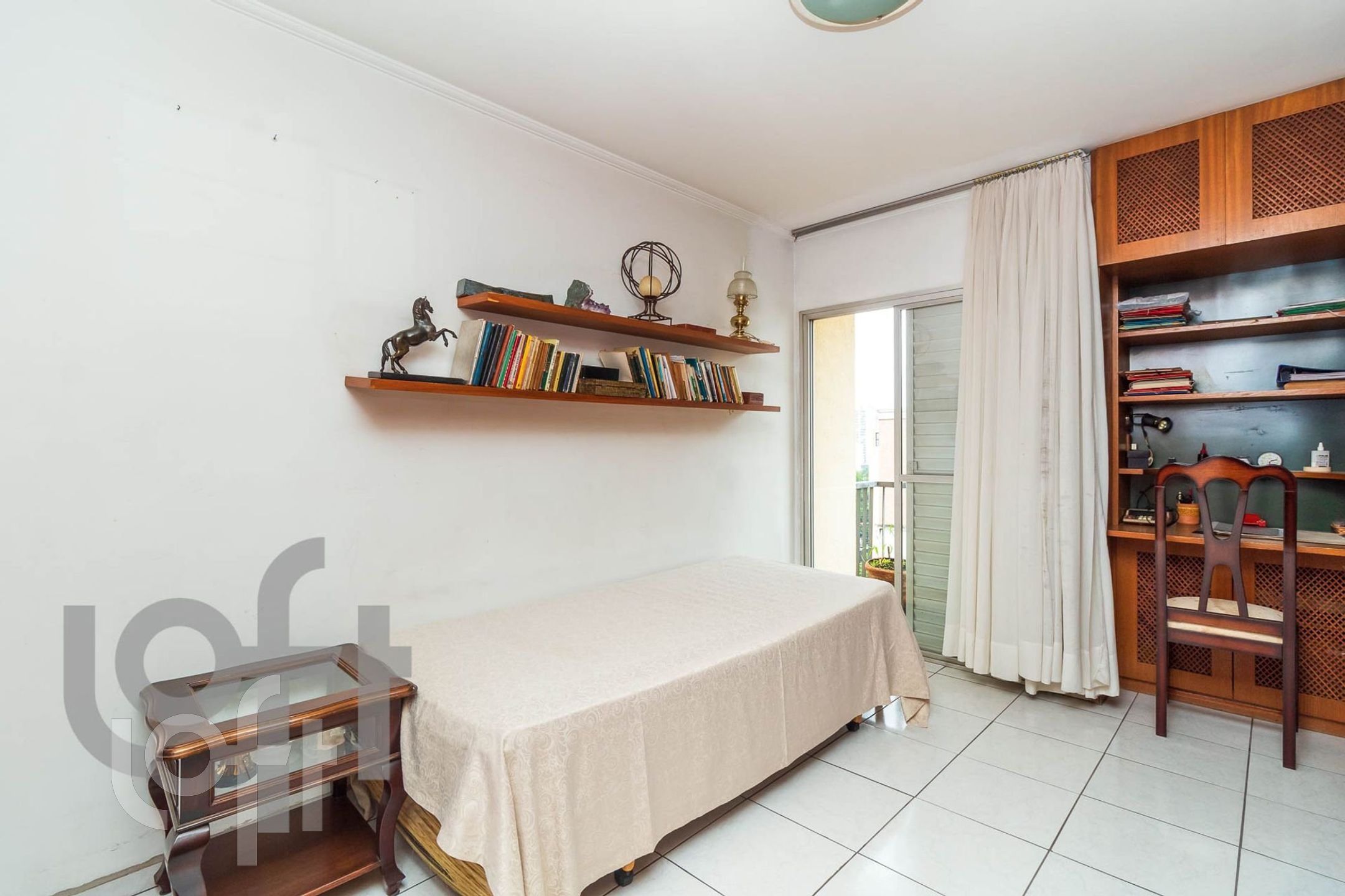 Apartamento à venda com 4 quartos, 170m² - Foto 2