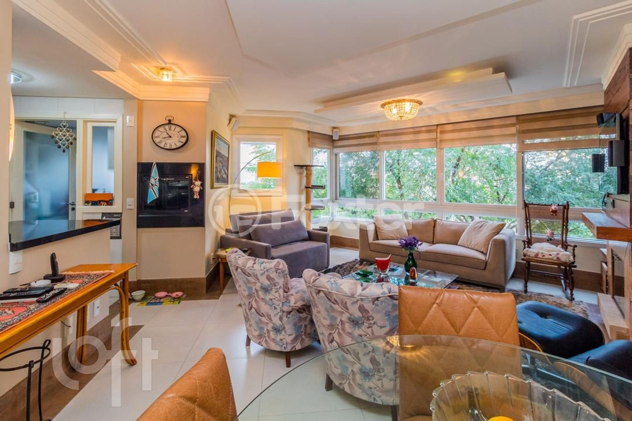 Apartamento com 102m², 3 dormitórios, 1 suíte, 2 vagas, Petrópolis em Porto Alegre