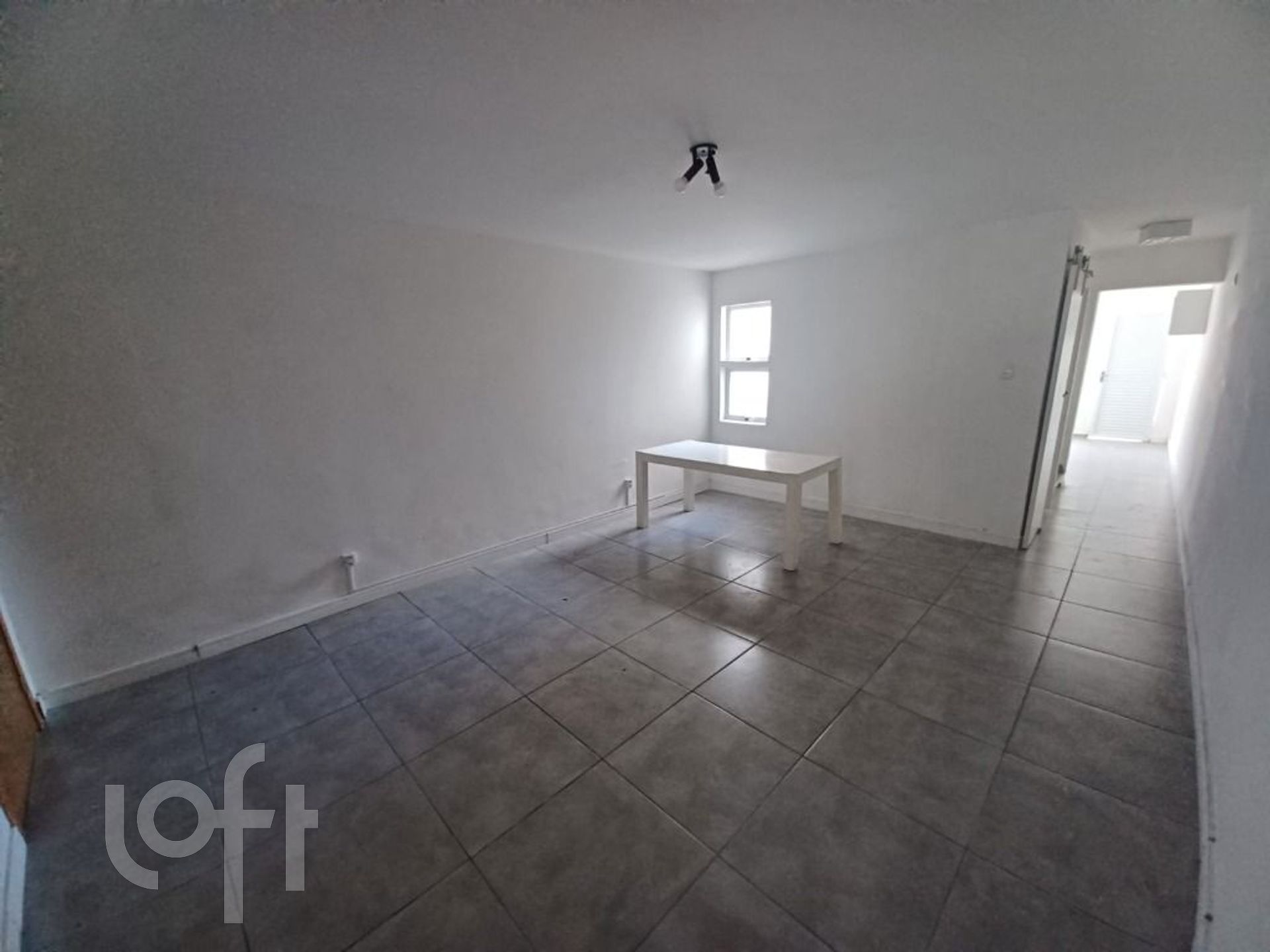 Casa à venda com 3 quartos, 140m² - Foto 1