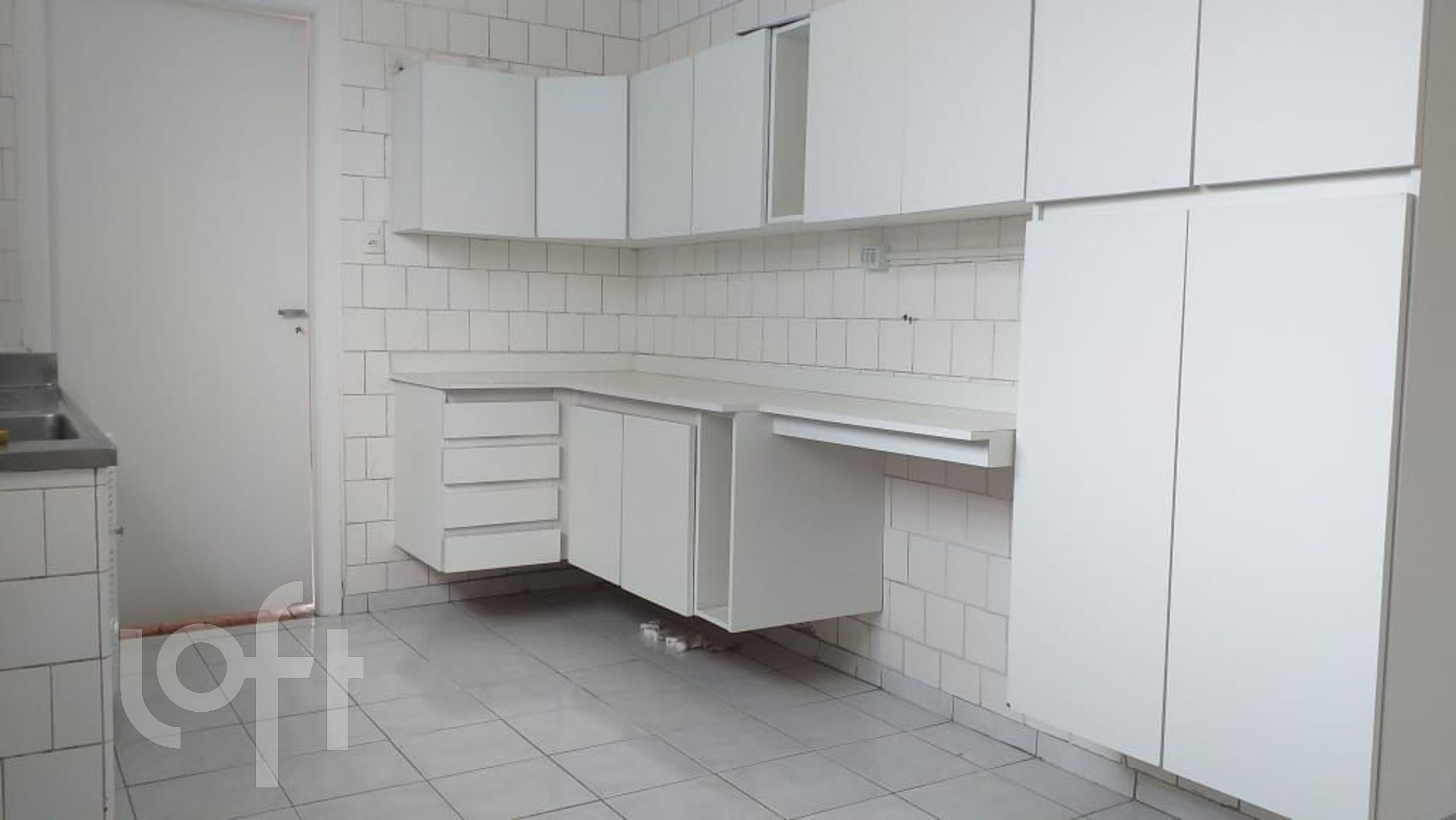 Apartamento à venda com 3 quartos, 186m² - Foto 7