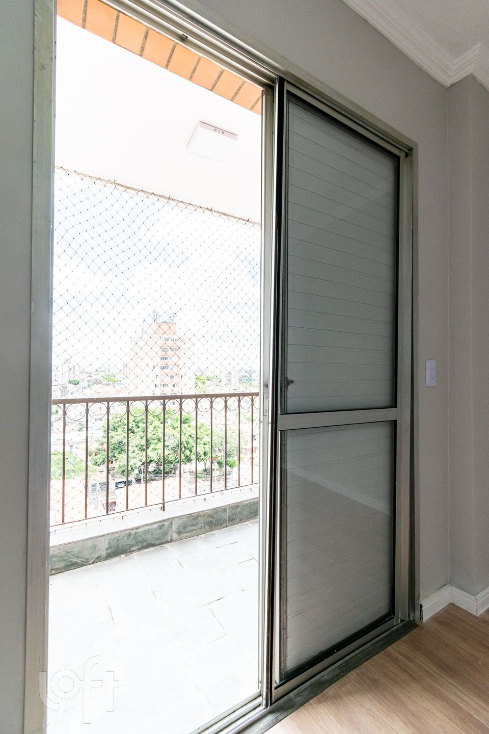 Apartamento à venda com 2 quartos, 65m² - Foto 2