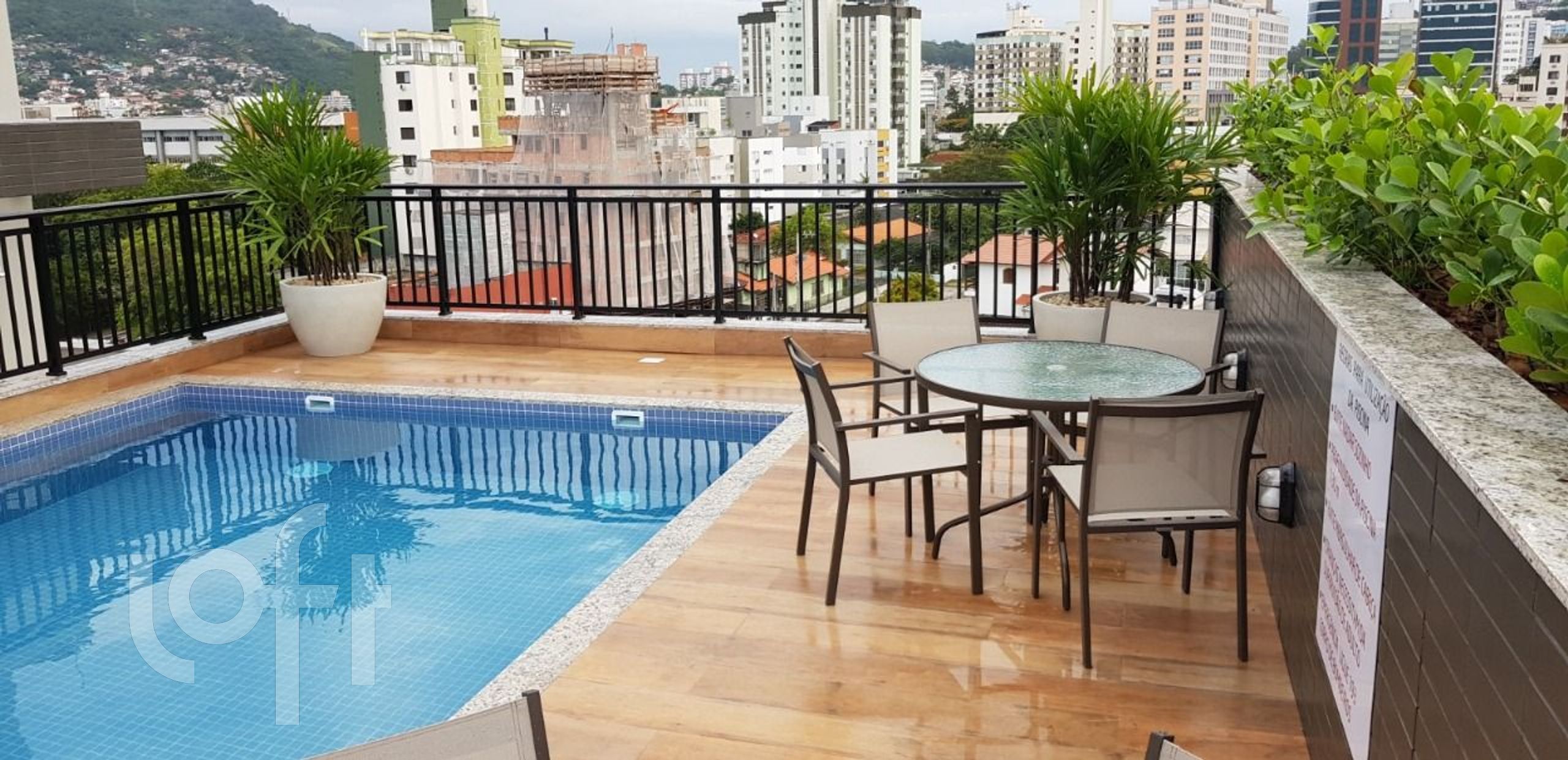 Apartamentos com 79m², 2 quartos, 2 suítes, 2 garagens, no bairro Trindade em Florianópolis