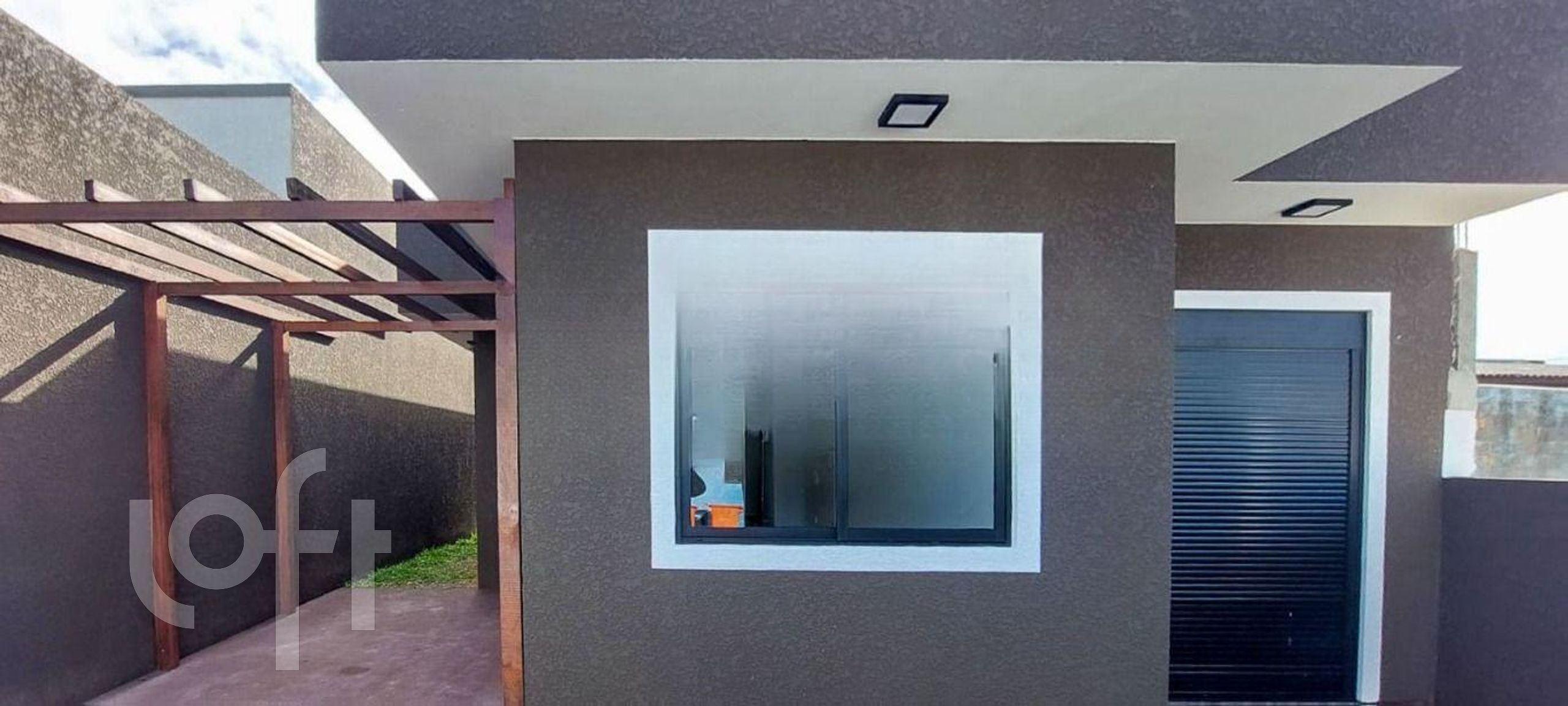 Casa à venda em São João do Rio Vermelho com 115 m², 3 quartos, 1 suíte, 1 vaga