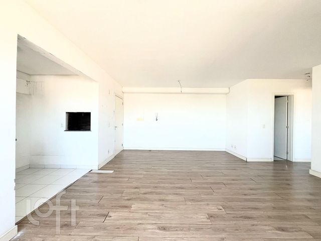 Apartamento com 72m², 3 dormitórios, 1 suíte, 2 vagas, São João em Porto Alegre
