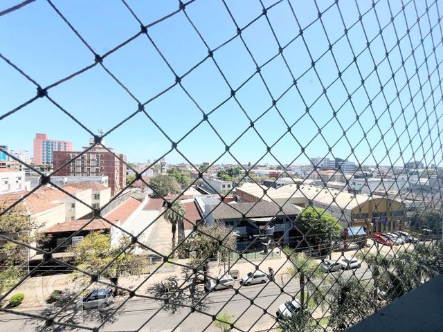 Apartamento com 72m², 3 dormitórios, 1 suíte, 2 vagas, São João em Porto Alegre